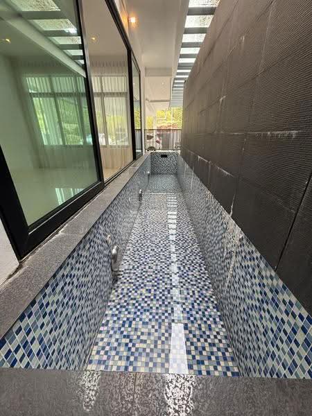 Semi-Detached House for Sale in Kuching (Sarawak) - Jared Yii - Pool - PropertyGuru.com.my