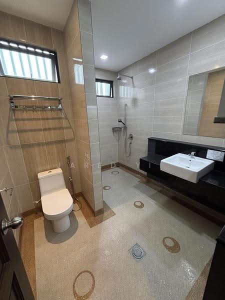 Semi-Detached House for Sale in Kuching (Sarawak) - Jared Yii - Bathroom - PropertyGuru.com.my