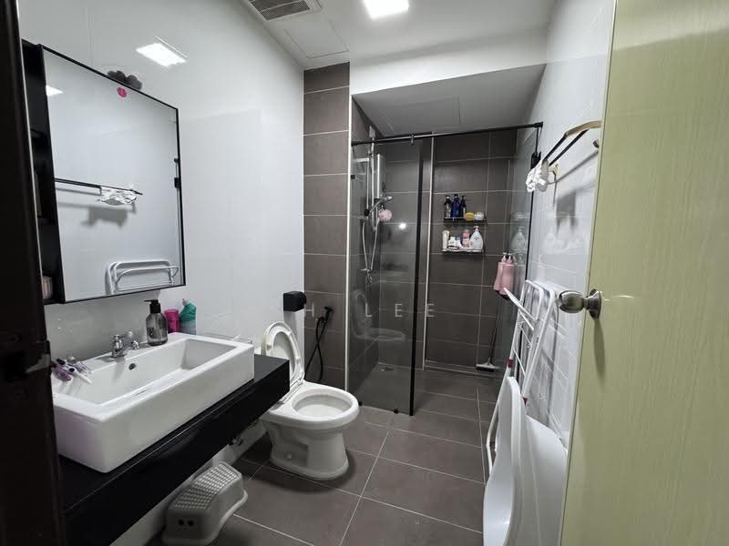 Condominium for Sale at Orange 3 (Oren 3) - SH Lee - Bathroom - PropertyGuru.com.my