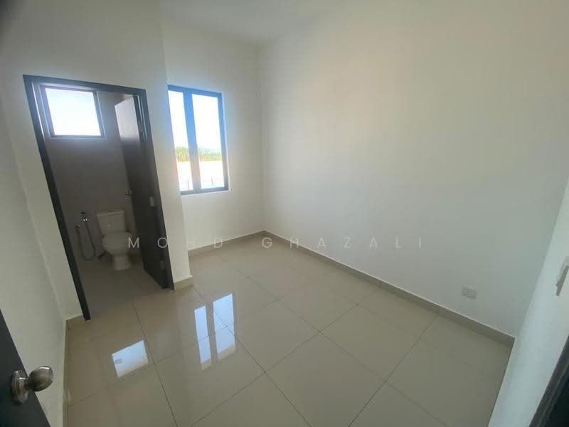 Rumah Teres 2-Tingkat untuk Dijual di Bukit Beruntung (Serendah) - Mohd Ghazali - Bathroom - PropertyGuru.com.my