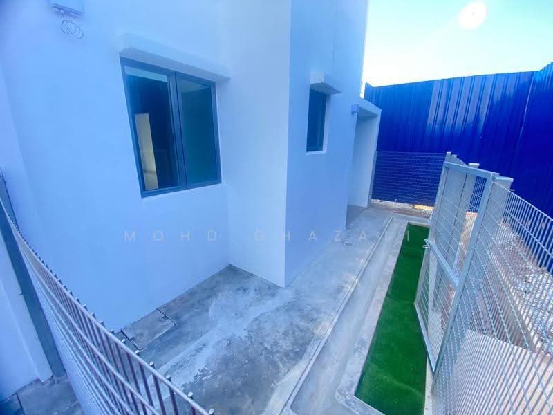 Rumah Teres 2-Tingkat untuk Dijual di Bukit Beruntung (Serendah) - Mohd Ghazali - Exterior - PropertyGuru.com.my