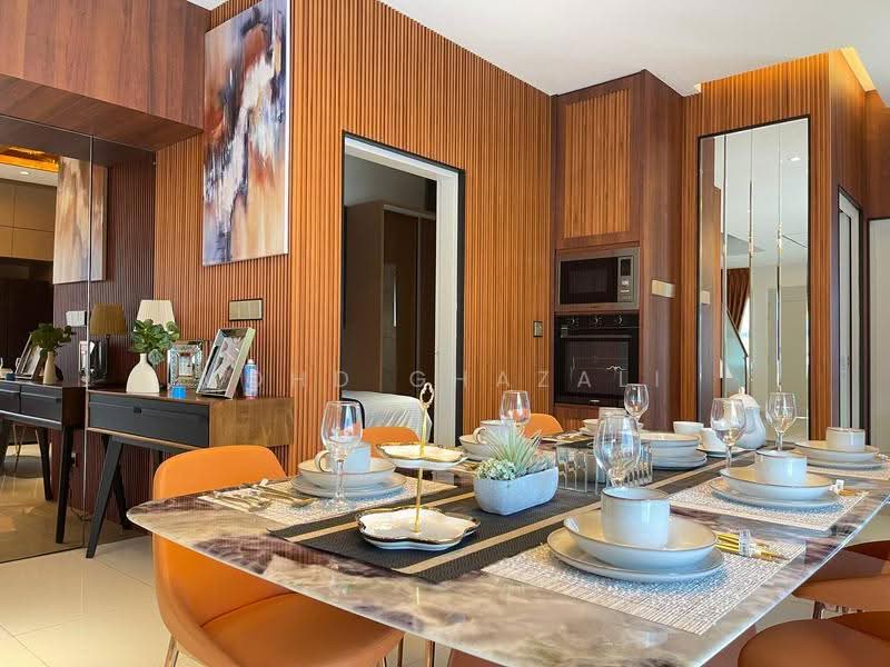 Rumah Teres 2-Tingkat untuk Dijual di Bukit Beruntung (Serendah) - Mohd Ghazali - Dining Room - PropertyGuru.com.my