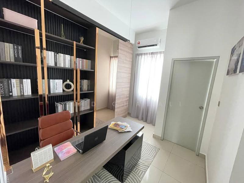 Rumah Teres 2-Tingkat untuk Dijual di Bukit Beruntung (Serendah) - Mohd Ghazali - Study - PropertyGuru.com.my