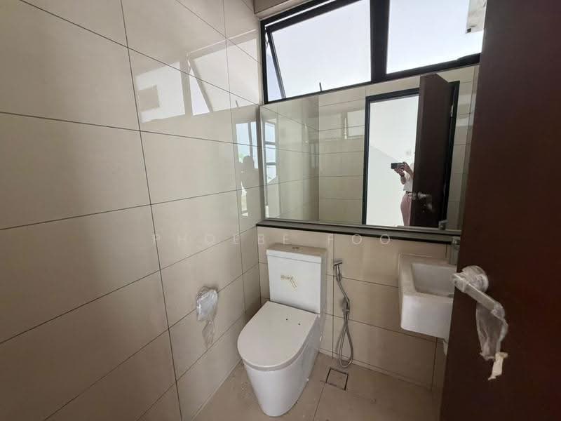 Rumah Teres 3-Tingkat untuk Disewa di Masai (Johor) - Phoebe Foo - Bathroom - PropertyGuru.com.my