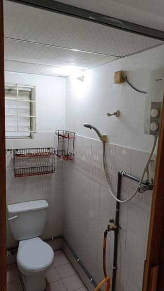 Kondominium untuk Disewa di Midah Ria Condominium - Chin Nyuk Kian - Bathroom - PropertyGuru.com.my
