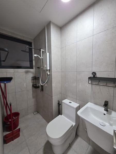 Condominium for Rent at EdgeWood Residences @ SkySanctuary - Ethan Chin - Bathroom - PropertyGuru.com.my