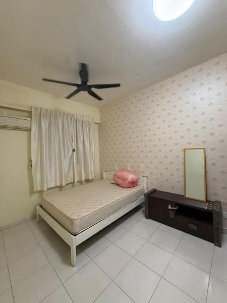 Kondominium untuk Disewa di Villa Tanjung (Tanjung Height) - SH Lee - Bedroom - PropertyGuru.com.my