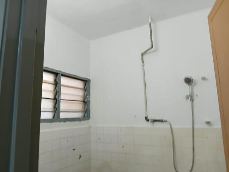 Rumah Teres 1-Tingkat untuk Disewa di Taman Ehsan (Kepong) - Alison Chiu - Bathroom - PropertyGuru.com.my
