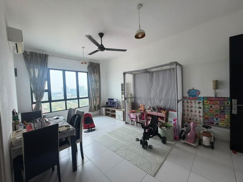 Kediaman Servis untuk Dijual di Sky View - Jason Sim - Living Room - PropertyGuru.com.my