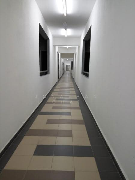 Pangsapuri untuk Dijual di Pangsapuri Damai - Jonathan Chai - Corridor - PropertyGuru.com.my