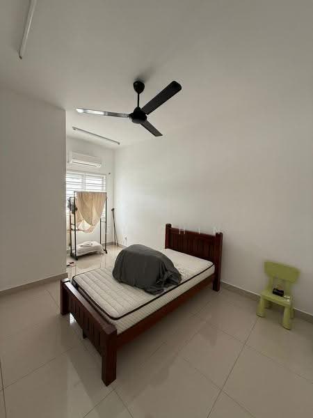 2-storey Terraced House for Sale in Bandar Indahpura (Kulai) - Kuu Chin - Bedroom - PropertyGuru.com.my