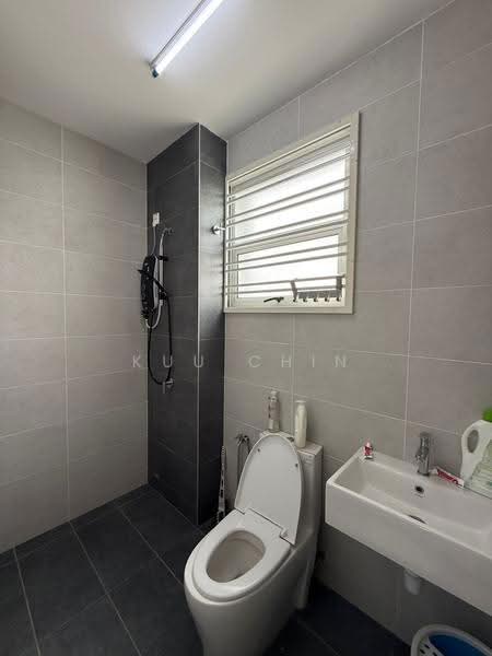 2-storey Terraced House for Sale in Bandar Indahpura (Kulai) - Kuu Chin - Bathroom - PropertyGuru.com.my