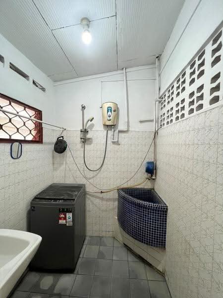 Rumah Teres 1-Tingkat untuk Dijual di Taman Ungku Tun Aminah (Skudai) - Jason Sim - Bathroom - PropertyGuru.com.my