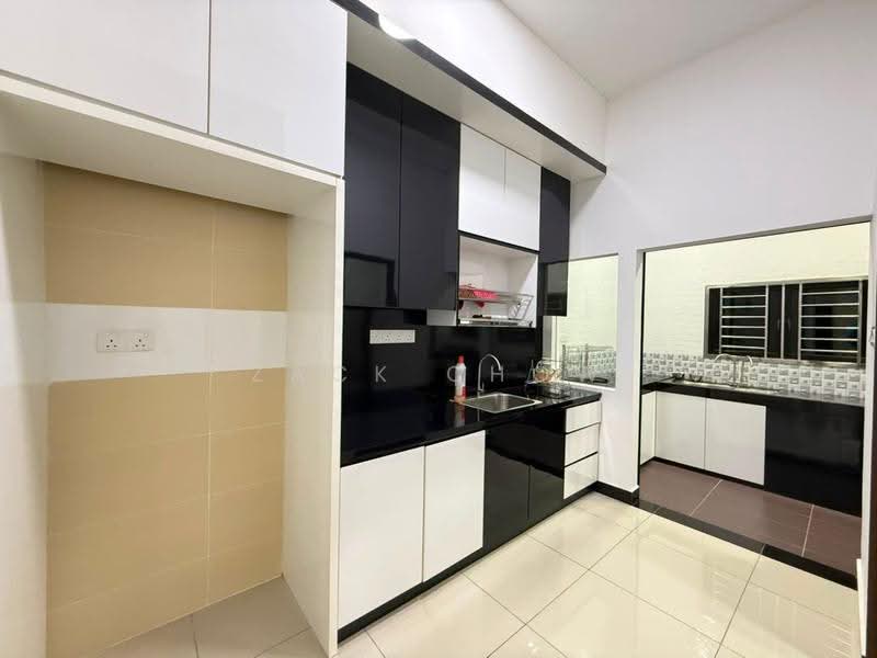 2-storey Terraced House for Sale in Bandar Putra Kulai (Kulai) - Zack Chow - Kitchen - PropertyGuru.com.my