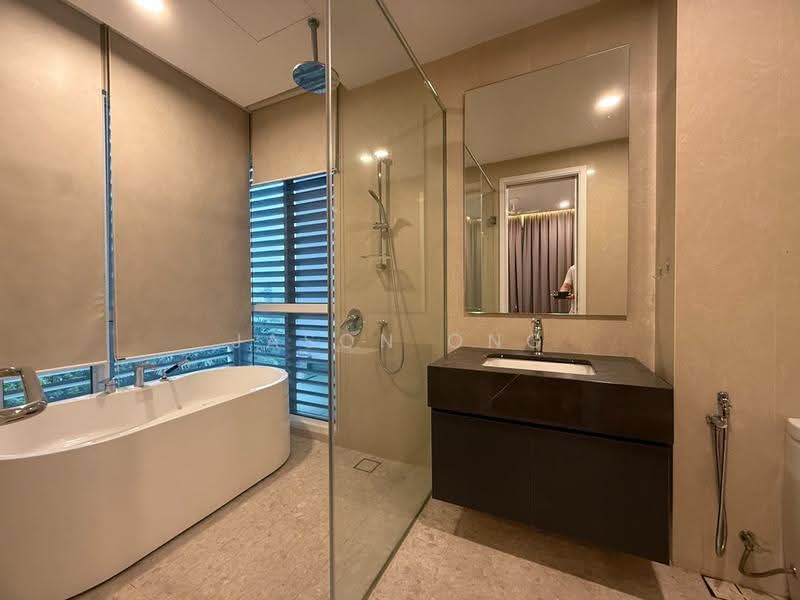Kondominium untuk Disewa di Pavilion Hilltop - Jason Ong - Bathroom - PropertyGuru.com.my