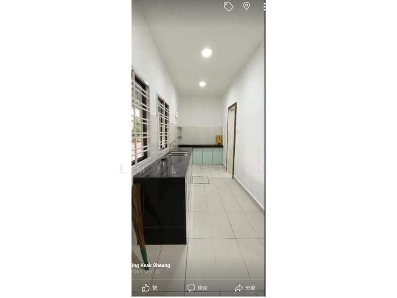 Rumah Teres 2-Tingkat untuk Disewa di Taman Redang (Johor Bahru) - Emily Hau - Kitchen - PropertyGuru.com.my