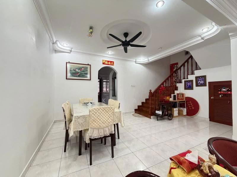 2-storey Terraced House for Sale in Taman Perling (Perling) - Yik Tat - Dining Room - PropertyGuru.com.my