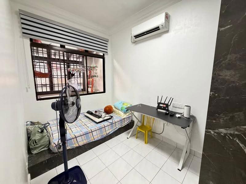2-storey Terraced House for Sale in Taman Perling (Perling) - Yik Tat - Bedroom - PropertyGuru.com.my