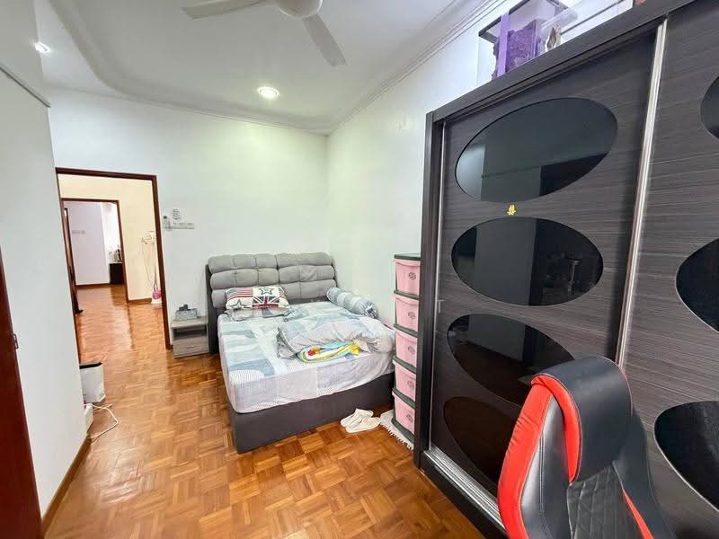 2-storey Terraced House for Sale in Taman Perling (Perling) - Yik Tat - Bedroom - PropertyGuru.com.my