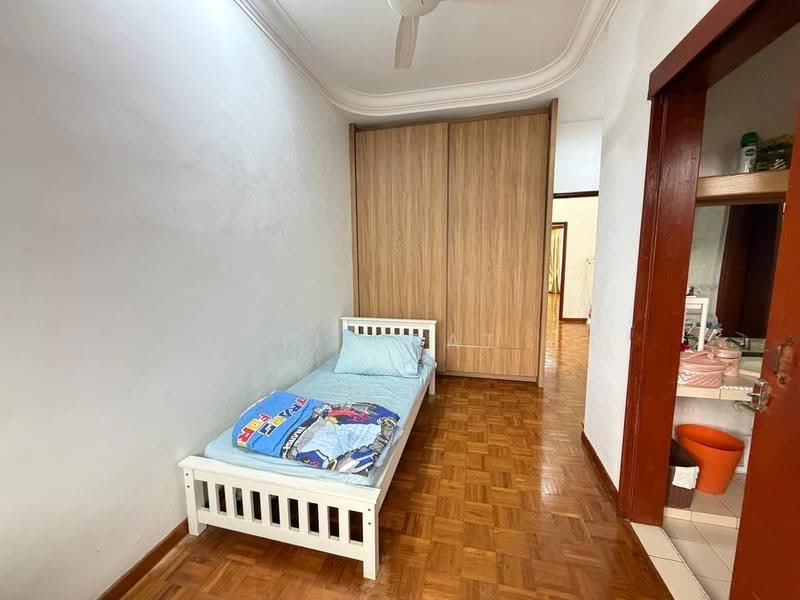 2-storey Terraced House for Sale in Taman Perling (Perling) - Yik Tat - Bedroom - PropertyGuru.com.my