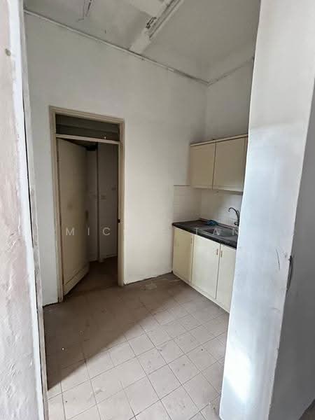 Apartment for Sale at Pangsapuri Indah - Micole Tan - Kitchen - PropertyGuru.com.my