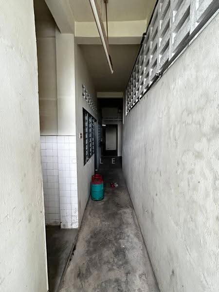 Apartment for Sale at Pangsapuri Indah - Micole Tan - Corridor - PropertyGuru.com.my