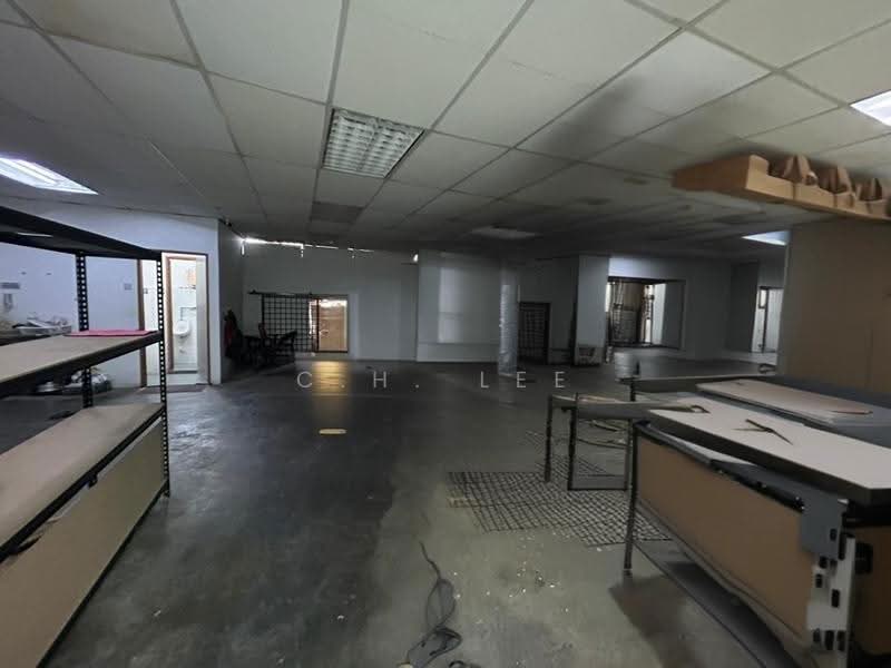Factory for Rent in Permatang Tinggi (Kepala Batas) - C.H. Lee - Interior - PropertyGuru.com.my