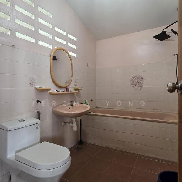 Bungalow House for Sale in Taman Bukit Segar (Cheras) - Jeremy Yong - Bathroom - PropertyGuru.com.my