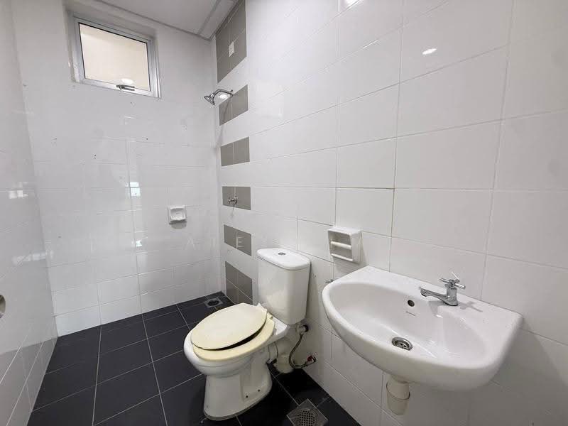 Kondominium untuk Disewa di Boulevard Condominium (BLVD) - Alex Lim - Bathroom - PropertyGuru.com.my