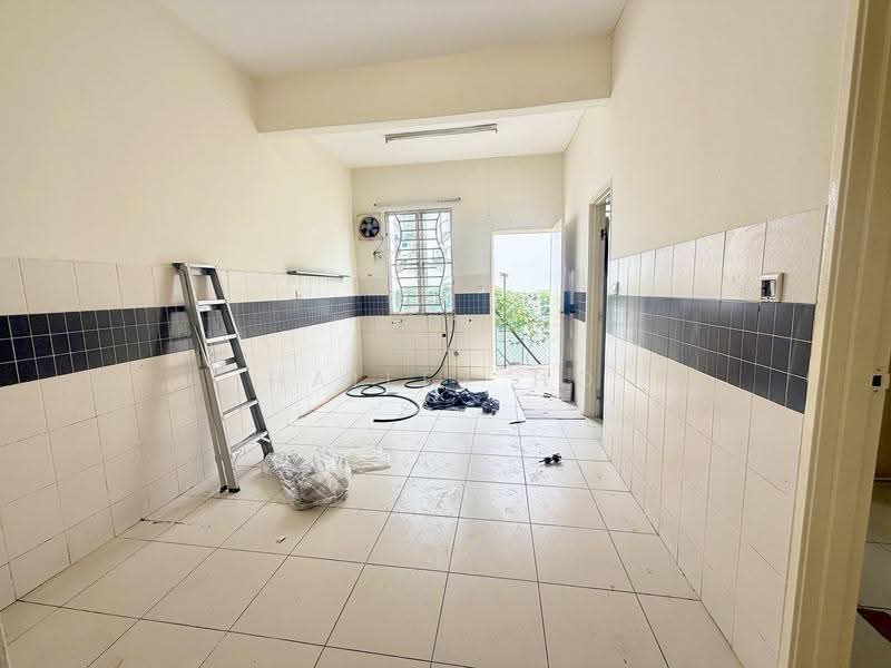 Rumah Teres untuk Disewa di Shah Alam (Selangor) - Hailey Ho - Kitchen - PropertyGuru.com.my