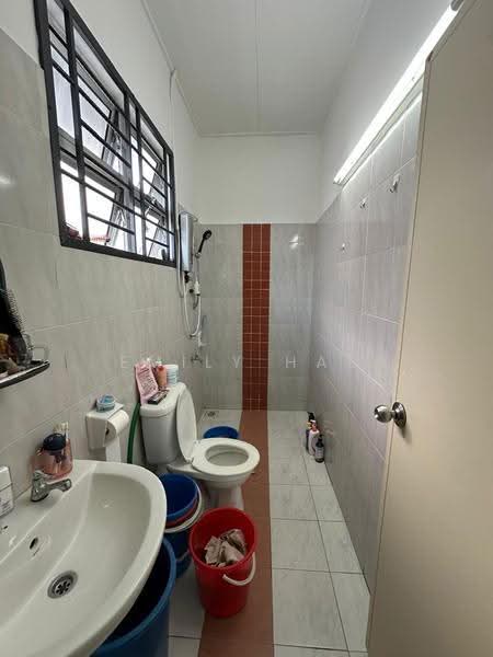 Rumah Teres 2-Tingkat untuk Dijual di Bandar Jaya Putra (Johor Bahru) - Emily Hau - Bathroom - PropertyGuru.com.my