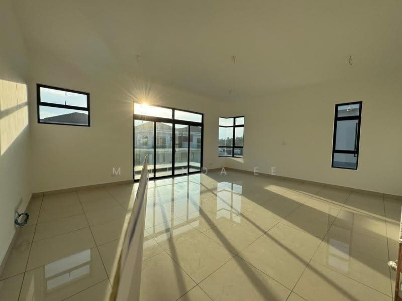 Rumah Berkembar untuk Dijual di Bandar Putra Kulai (Kulai) - Melinda Ee - Living Room - PropertyGuru.com.my