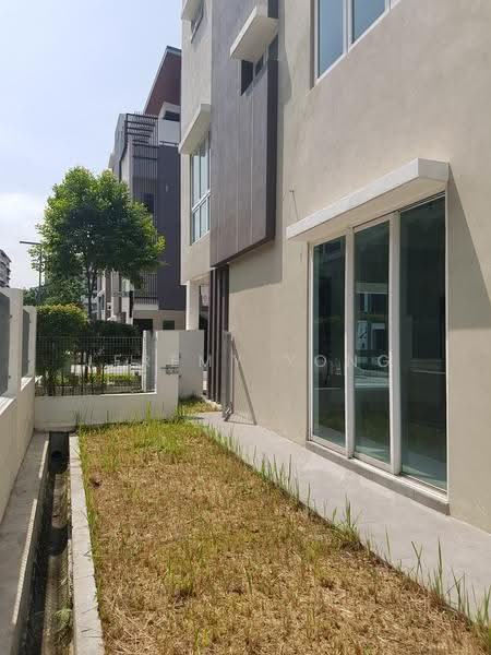 4-storey Terraced House for Sale in Batu 9 (Cheras) - Jeremy Yong - Exterior - PropertyGuru.com.my