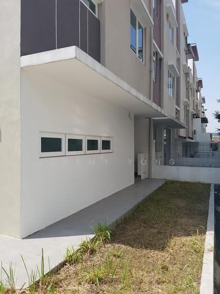 4-storey Terraced House for Sale in Batu 9 (Cheras) - Jeremy Yong - Exterior - PropertyGuru.com.my