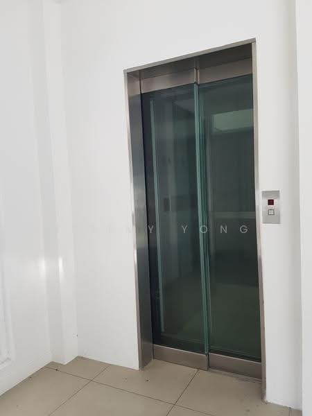 4-storey Terraced House for Sale in Batu 9 (Cheras) - Jeremy Yong - Corridor - PropertyGuru.com.my