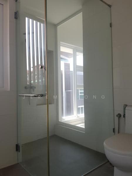 4-storey Terraced House for Sale in Batu 9 (Cheras) - Jeremy Yong - Bathroom - PropertyGuru.com.my