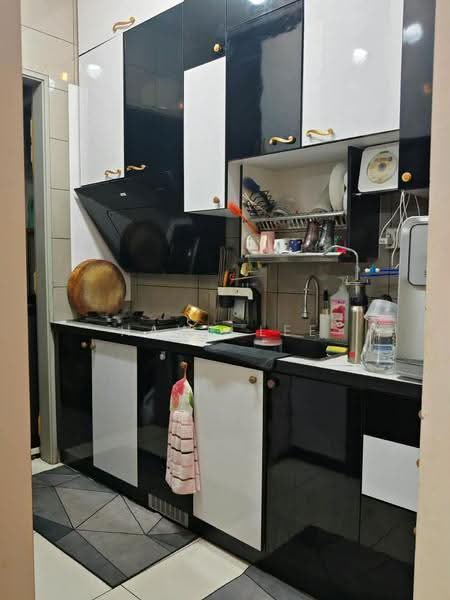 Condominium for Sale at Legend Heights - Hawk Lee - Kitchen - PropertyGuru.com.my