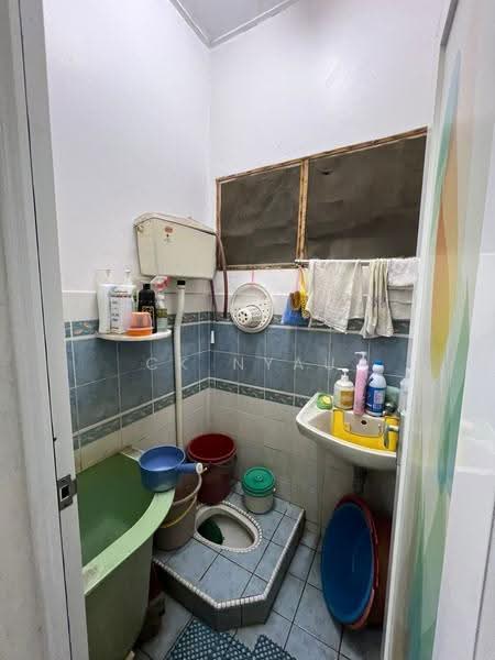 1-storey Terraced House for Sale in Ipoh (Perak) - Ck Nyau - Bathroom - PropertyGuru.com.my