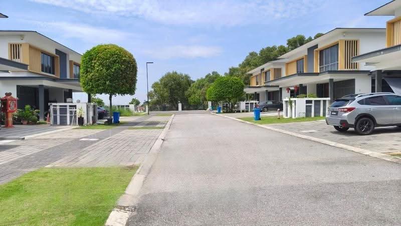 Rumah Berkembar untuk Dijual di Setia Alam (Selangor) - Michael Wong - Exterior - PropertyGuru.com.my