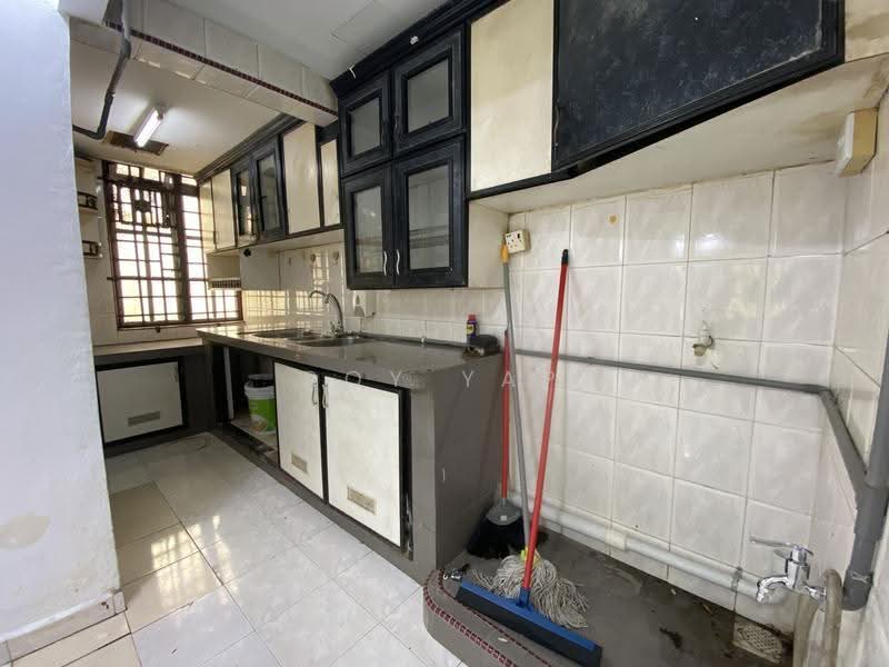 Rumah Flat untuk Disewa di Rumah Pangsa Permas Jaya - Roy Yap - Kitchen - PropertyGuru.com.my