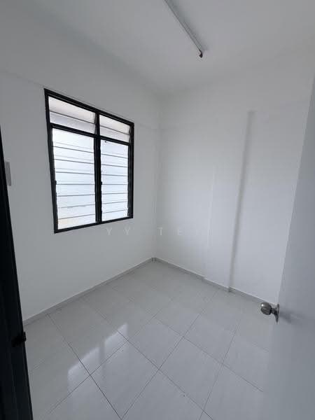 Flat for Rent at Flat Taman Perling - YY Tey - PropertyGuru.com.my