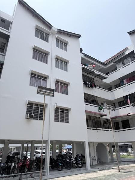 Flat for Rent at Flat Taman Perling - YY Tey - PropertyGuru.com.my