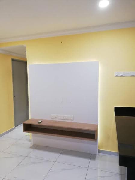 Rumah Flat untuk Dijual di Pangsapuri Sri Meranti - Jeremy Tan - Living Room - PropertyGuru.com.my