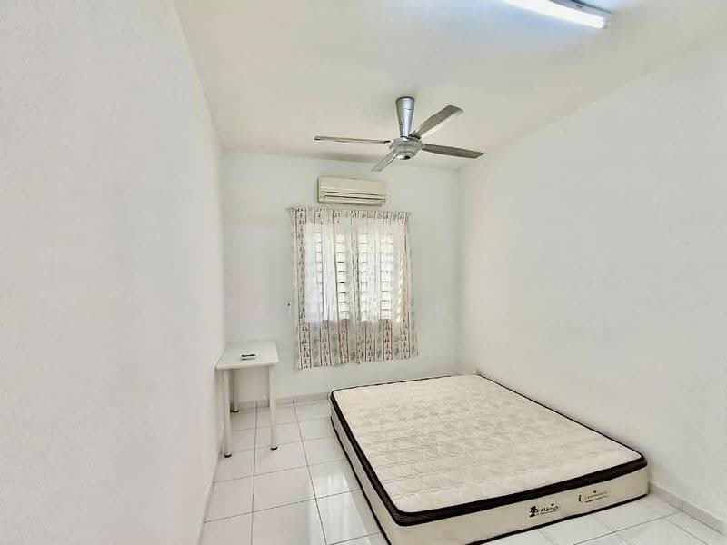 Rumah Teres 2-Tingkat untuk Disewa di Seksyen U13 (Setia Alam) - Hailey Ho - Bedroom - PropertyGuru.com.my