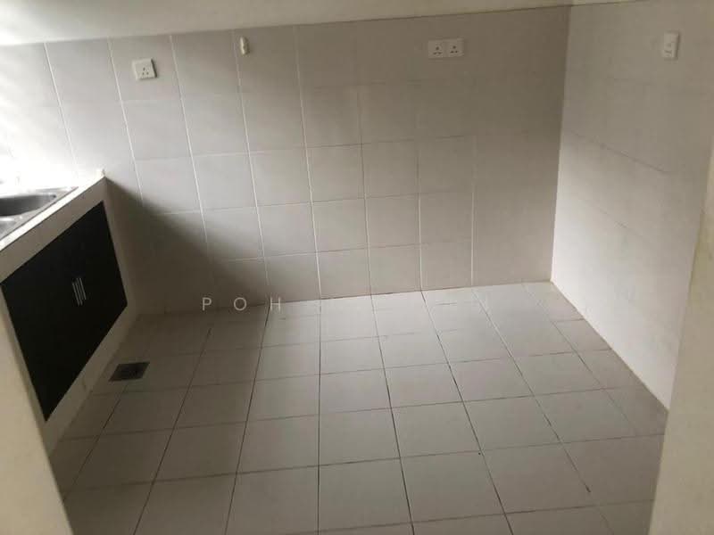 Rumah Teres 2-Tingkat untuk Disewa di Bandar Bukit Raja (Klang) - Poh Li Tan - Kitchen - PropertyGuru.com.my