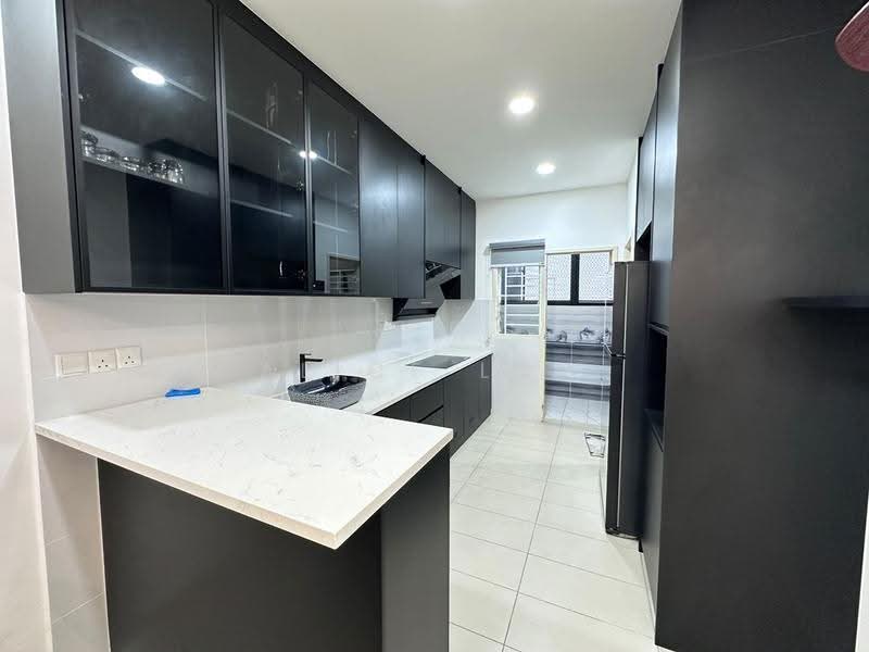 Rumah Teres untuk Disewa di Kota Emerald (Rawang) - Alice Low - Kitchen - PropertyGuru.com.my