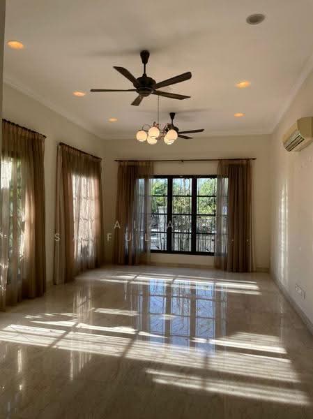 Rumah Banglo untuk Dijual di Ara Damansara (Selangor) - Aizat Saifulrullah - Living Room - PropertyGuru.com.my