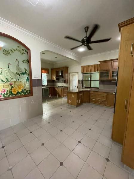 Rumah Banglo untuk Dijual di Ara Damansara (Selangor) - Aizat Saifulrullah - Kitchen - PropertyGuru.com.my