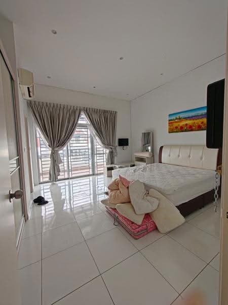 Rumah Teres 2-Tingkat untuk Disewa di Setia Eco Gardens (Gelang Patah) - Li Wei - Bedroom - PropertyGuru.com.my