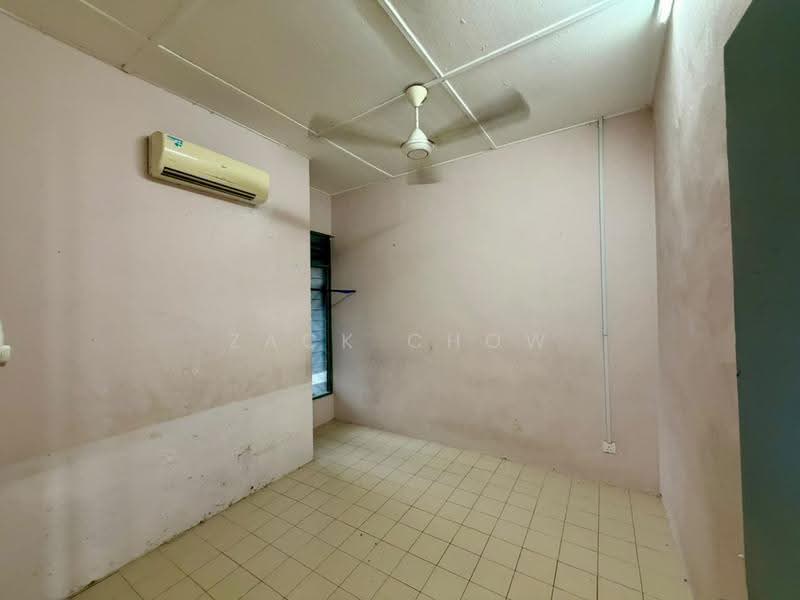 1-storey Terraced House for Sale in Taman Johor Jaya (Johor Bahru) - Zack Chow - Interior - PropertyGuru.com.my